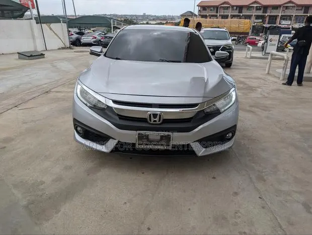 Honda Civic Touring 4dr Sedan (1.5L 4cyl) 2017 Silver · Photo 1