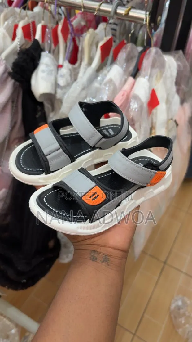 Kids Sandals · Photo 1