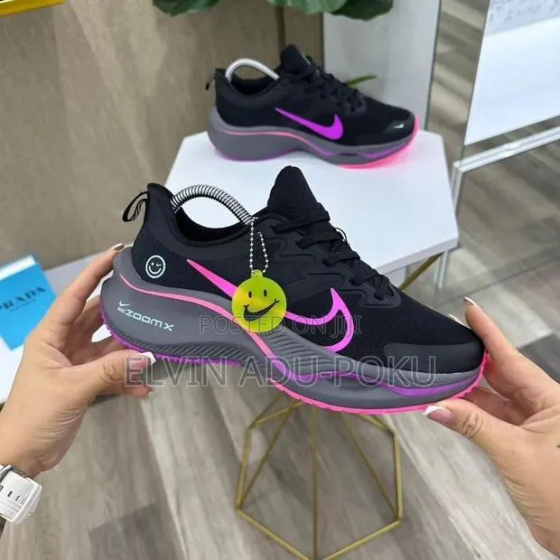 Nike Zoom X Sneaker “Women” · Photo 1