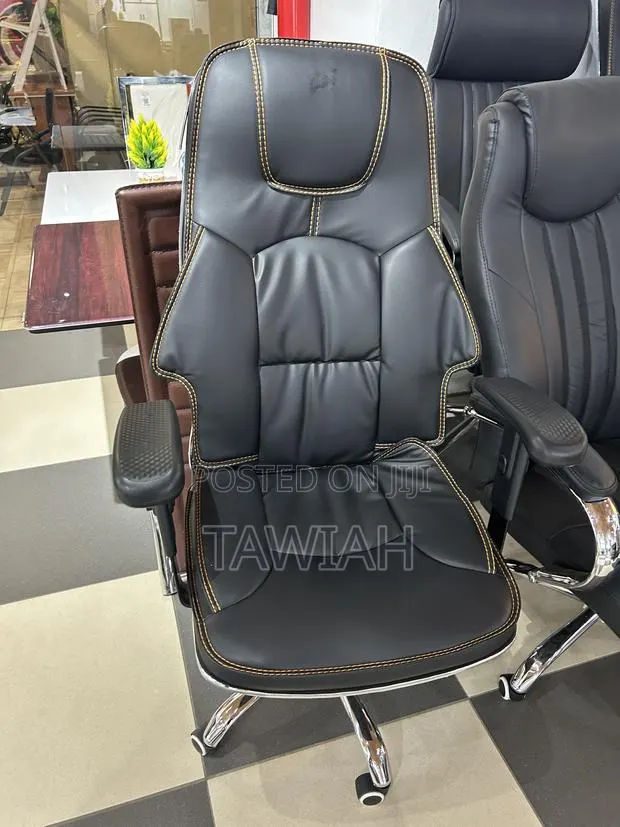 Economic Vegan High Leather Office Chair · Photo 1
