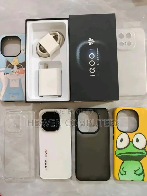New Vivo iQOO 15 512 GB Silver · Photo 1