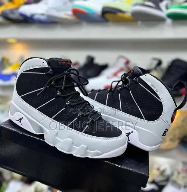 Original Air Jordan 9 Particle Gray · Photo 1