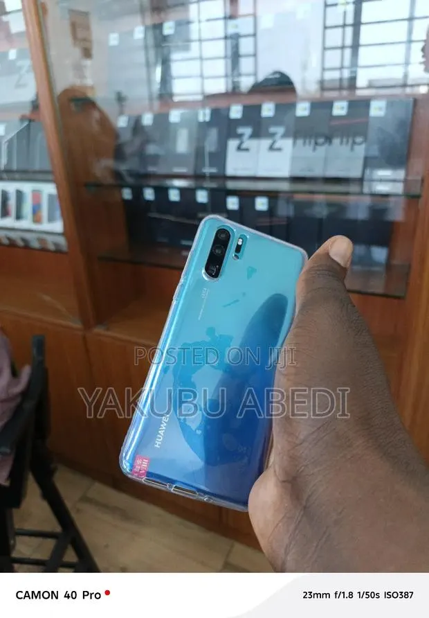 Huawei P30 Pro 128 GB Blue · Photo 1