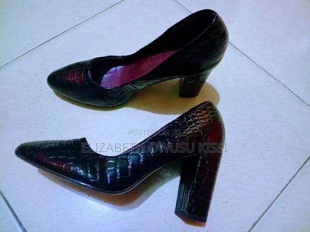 Black Heel · Photo 1