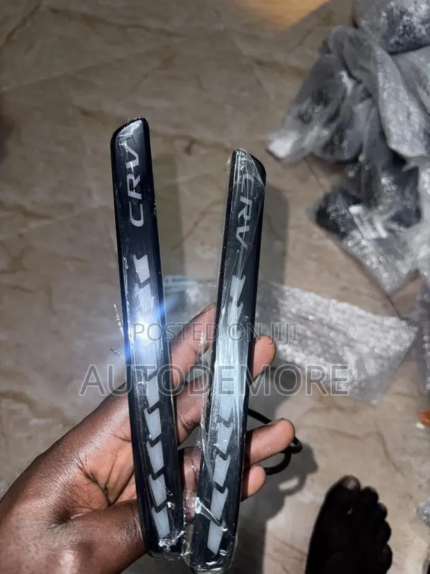 Honda CRV Rear Bumper Reflector Led · Photo 1