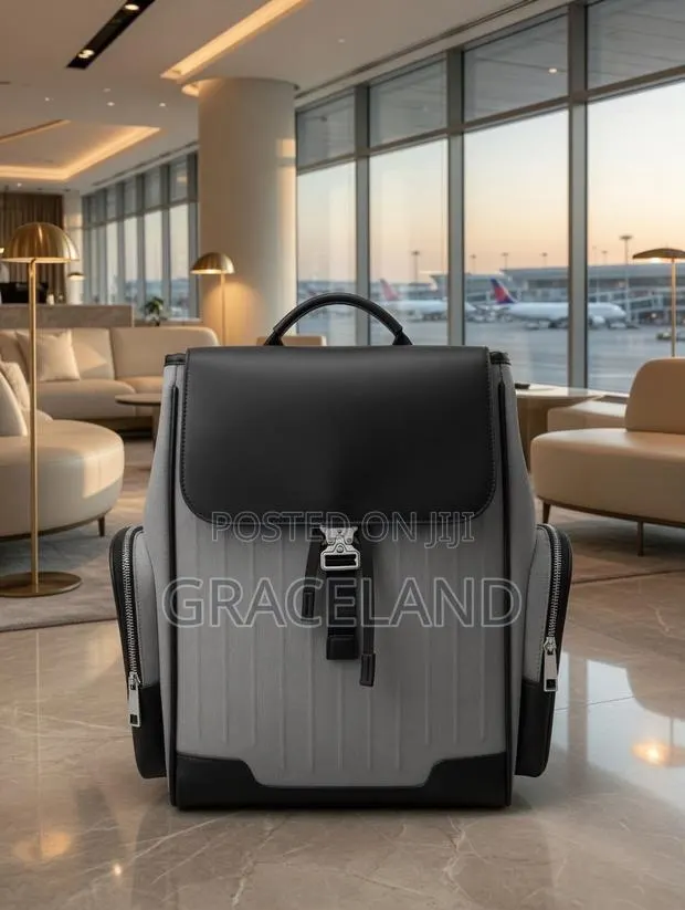 This Is Original Pure Leather Backpack for Macbook Pro-Air 13-14 Inche · Photo 1