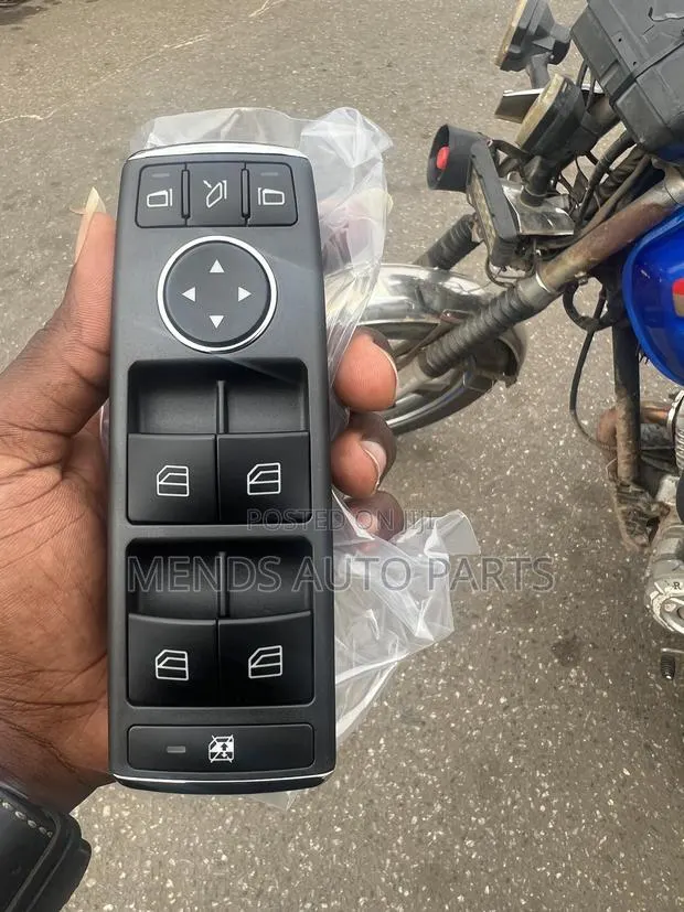 Mercedes Benz Door Switch Control · Photo 1