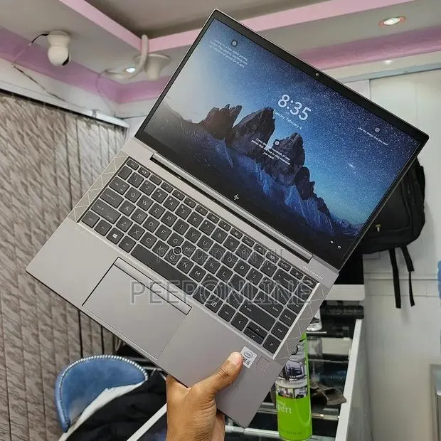 Laptop HP ZBook Firefly 14 G7 16GB Intel Core i5 SSD 256GB · Photo 1