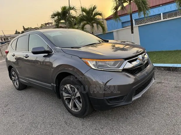 Honda CR-V LX 4dr SUV AWD (2.4L 4cyl CVT) 2017 Gray · Photo 1
