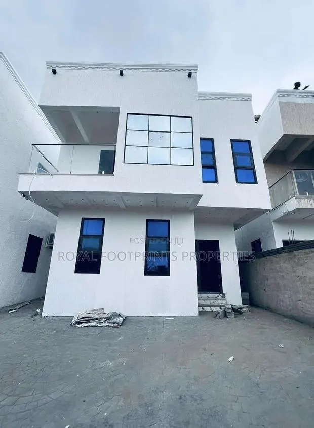 2bdrm House in Royal Footprints, Oyarifa for sale