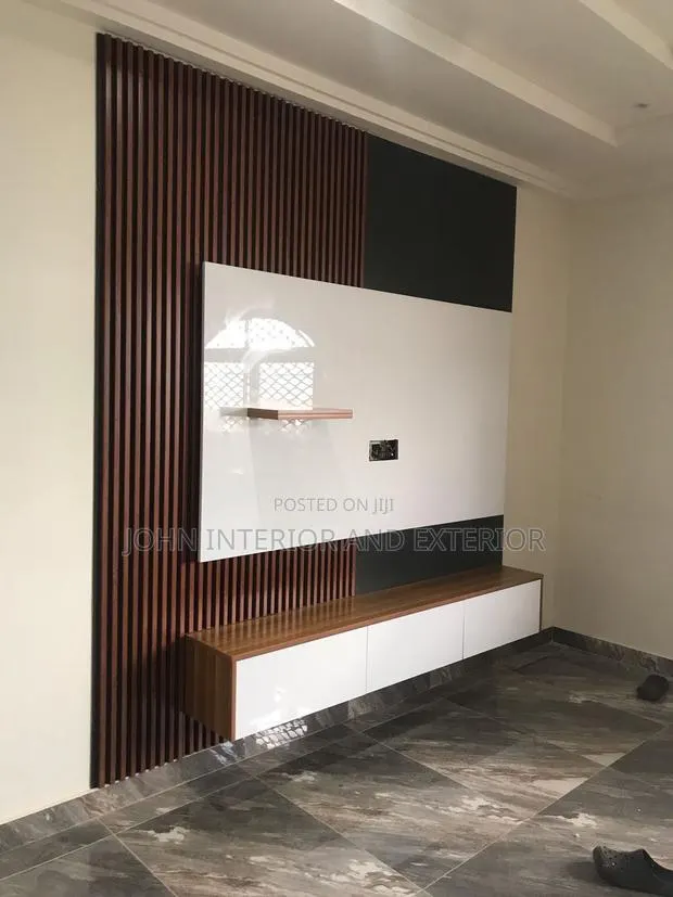 Wall Panel · Photo 1