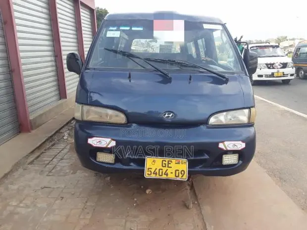 Hyundai H-100 2004 Blue · Photo 1
