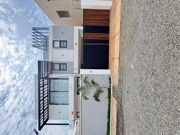 4bdrm House in Adenta for sale · Photo 1