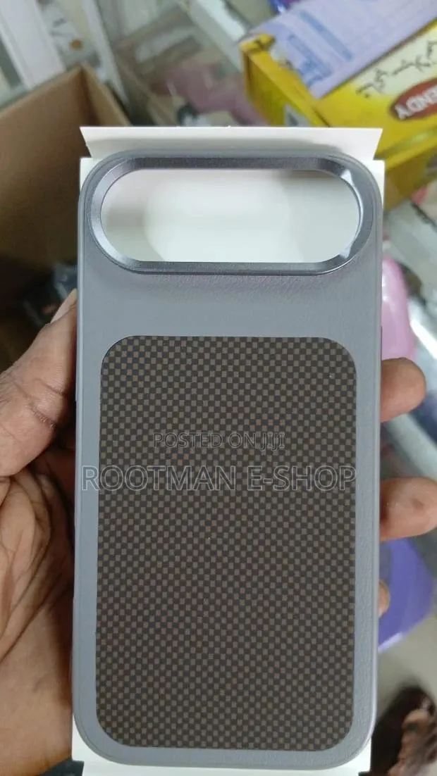 Premium Aramid and Vegan Leather Case for iPhone 17 Air · Photo 1