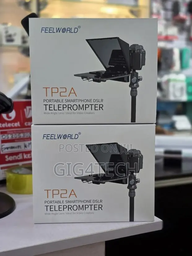 Universal Teleprompter For Smarphone And Camera · Photo 1