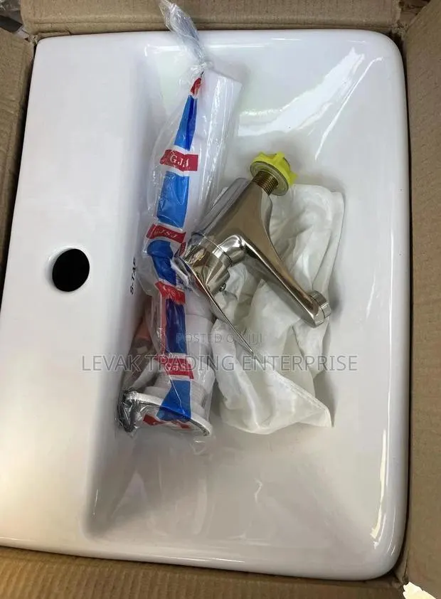 Ceramic Basin - Small Basin / Small Sink · Photo 1