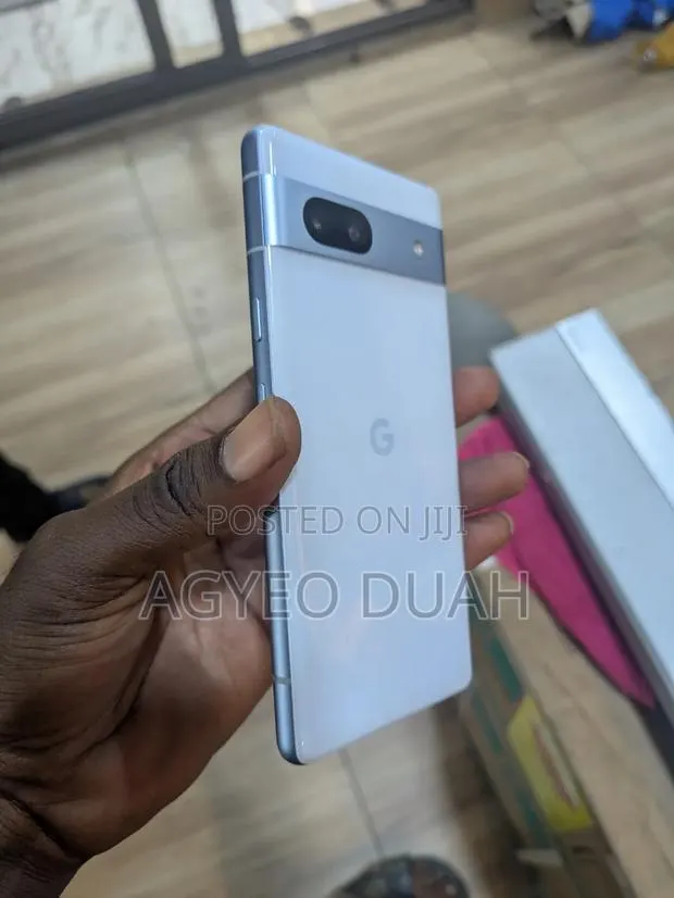 Google Pixel 7a 128 GB White · Photo 1