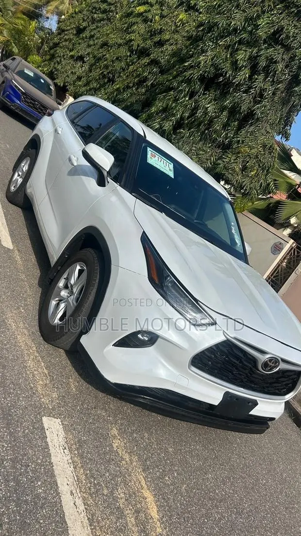 Toyota Highlander 2022 White · Photo 1