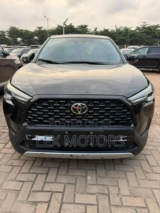 Toyota Corolla Cross 2023 Black · Photo 1