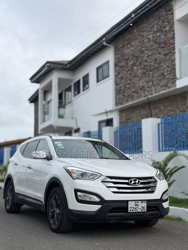 Hyundai Santa Fe 2014 White · Photo 1