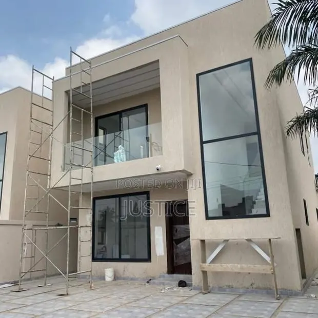 3bdrm Duplex in Ashaley Botwe, School Junction for sale · Photo 1