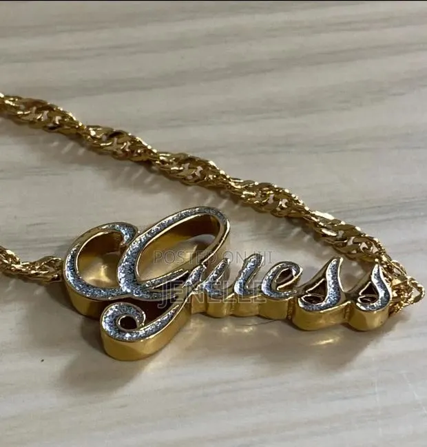 Guess Necklace · Photo 1