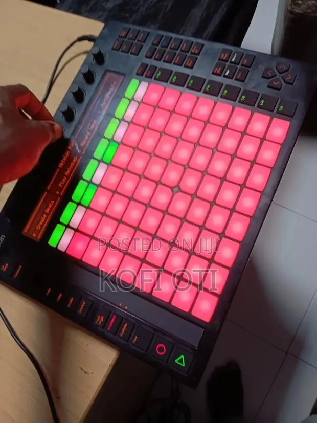 Ableton Push 1(drumpad/Drum Machine) · Photo 3