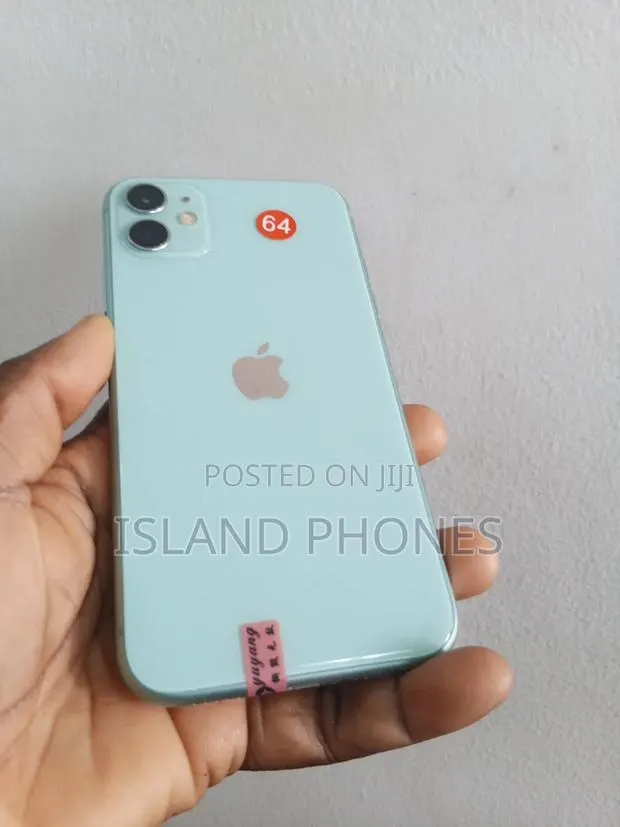 Apple iPhone 11 64 GB Green · Photo 1