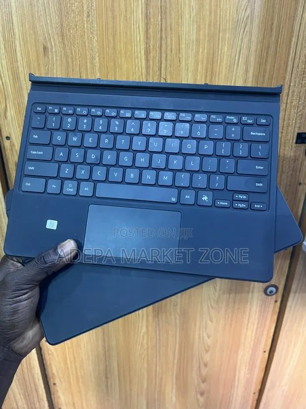 SAMSUNG S9+ Magic Keyboard · Photo 1