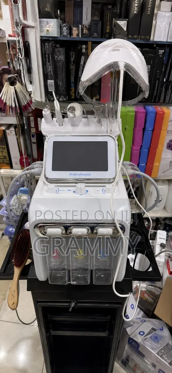 7-in-1 Hydra Facial Skin Care Machine With Led Therapy · Photo 1