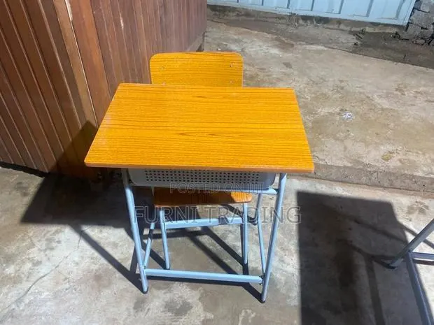 Student School Desk and Chair Set · Photo 1
