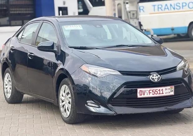 Toyota Corolla LE (1.8L 4cyl 2A) 2019 · Photo 1