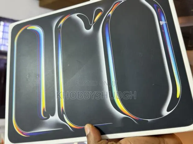 New Apple iPad (2025) 2 TB Black · Photo 1