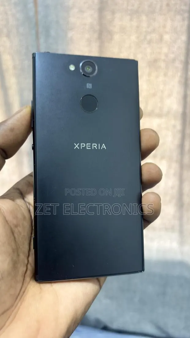 Sony Xperia XA2 32 GB Black · Photo 1