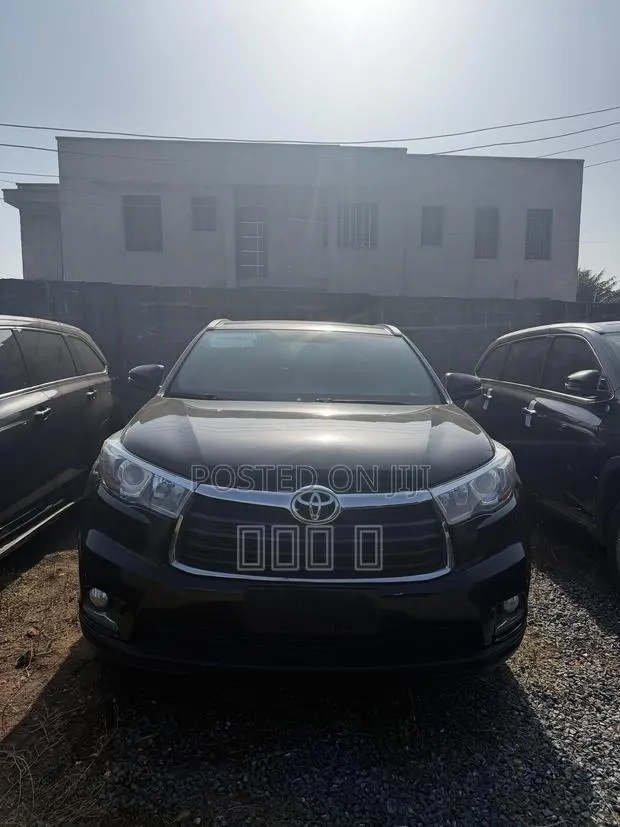Toyota Highlander 2018 Black · Photo 1