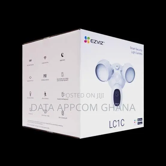 EZVIZ LC1C Security Camera · Photo 1
