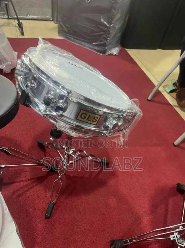 GLS Picolo Sbare Drum With Stand · Photo 1