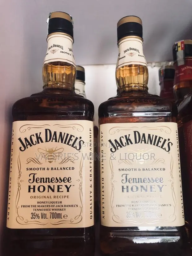 Jack Daniel’S Honey/ Fire Bourbon Whiskey (70cl) · Photo 1