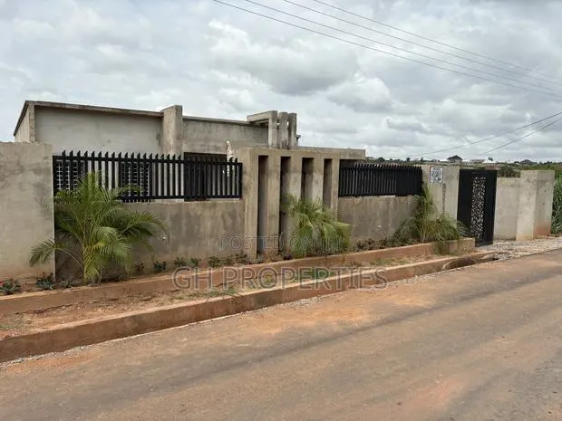 4bdrm House in Kwanwoma,Konkoli. for sale · Photo 1
