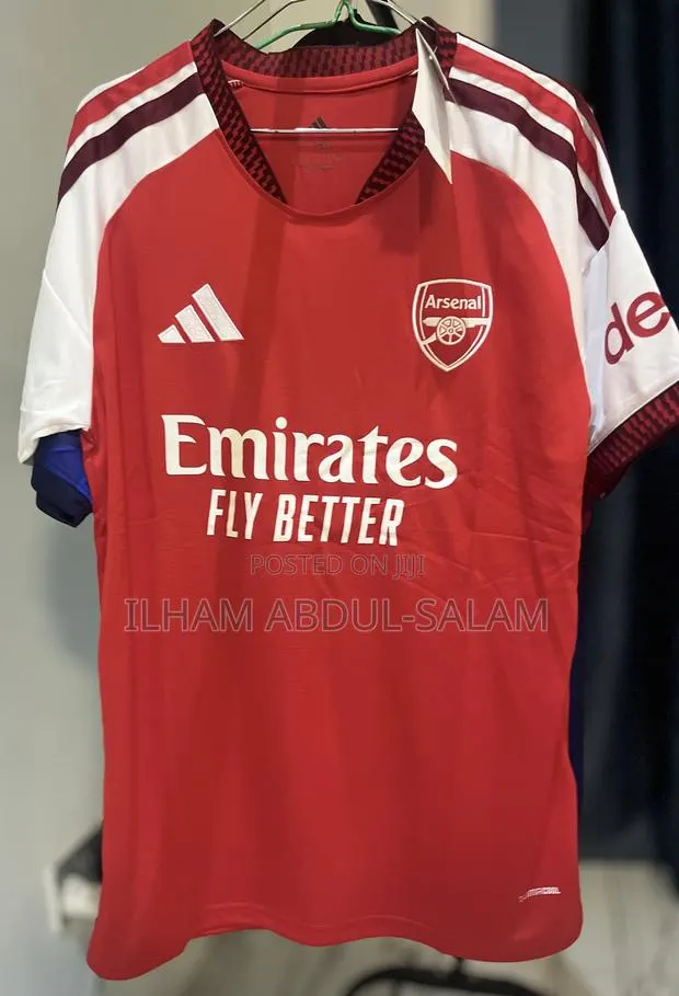Arsenal Home Jerseys · Photo 1