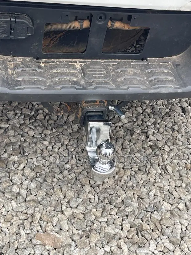 Towing Bar ( for All Pick Up Trucks) · Photo 1