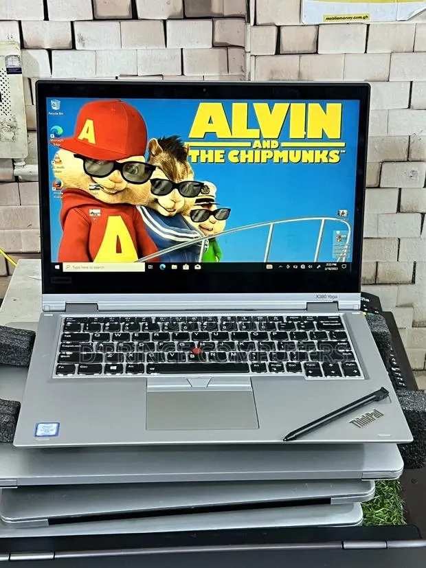 Laptop Lenovo ThinkPad X380 Yoga 16GB Intel Core i5 SSD 256GB · Photo 1