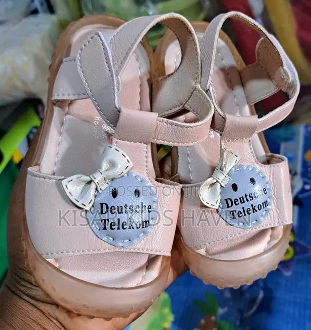 Breathable Baby Girl Sandal Size 25 · Photo 1