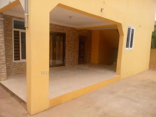 3bdrm House in Community 18 Estate, Spintex for rent · Photo 1