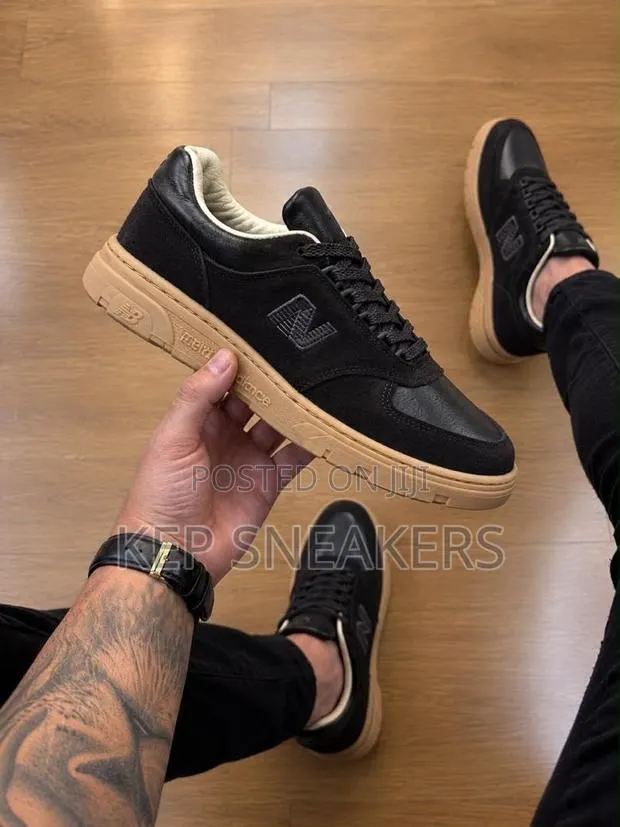 New Balance Made in UK Allerdale "Black With Chipmunk and Gum” · Photo 1