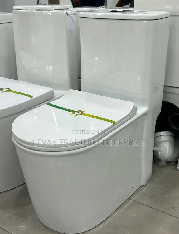 Egg Shape Uk Water Closet ( Wc) · Photo 1