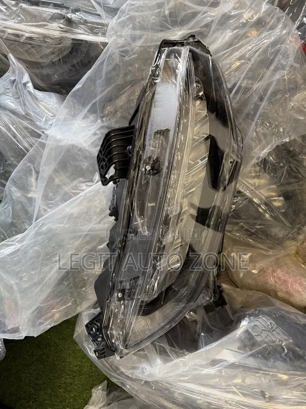 Honda Civic 2017,2019,2018,2020,2021, Turing Headlight Available · Photo 1