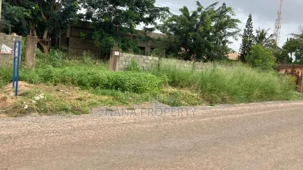 Three Plots of Land for Sale Located at Oyarifa Pantan · Photo 1