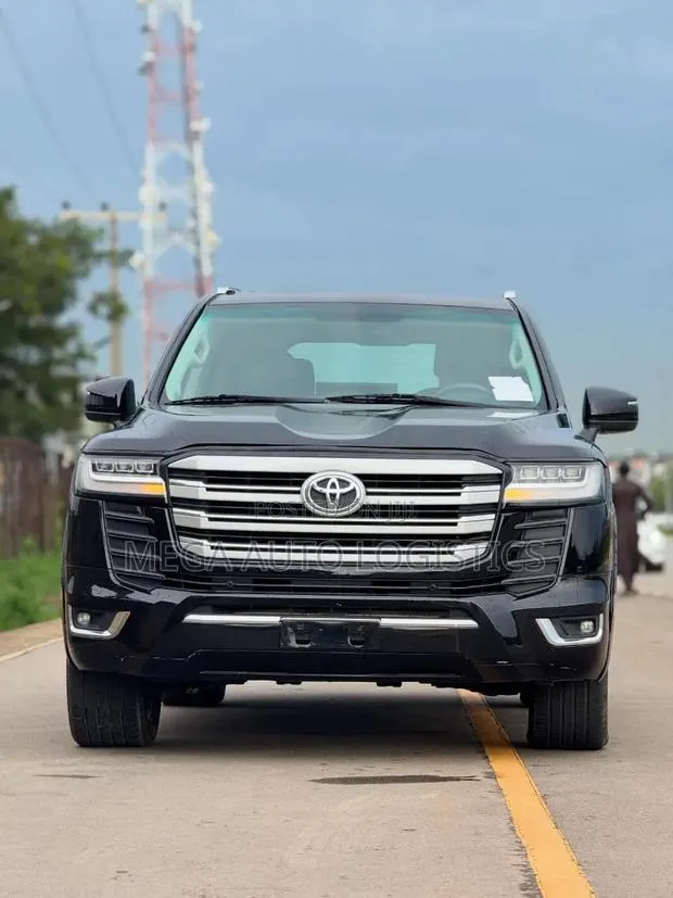 Toyota Land Cruiser 2017 Matt Black · Photo 1