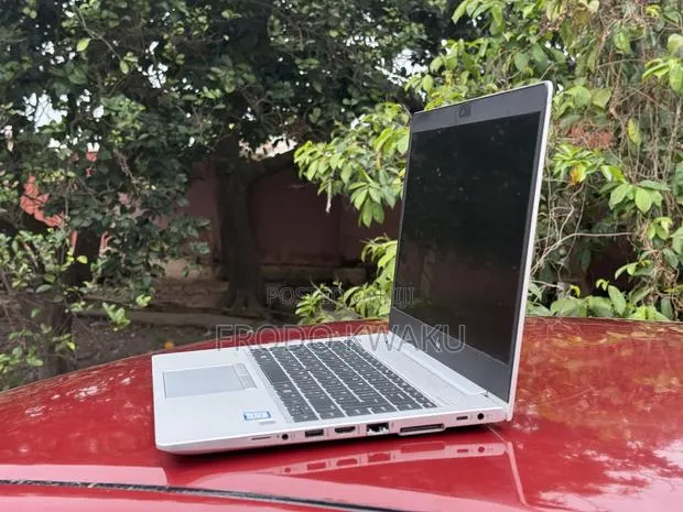 New Laptop HP EliteBook 840 G5 8GB Intel Core i7 SSD 256GB · Photo 1